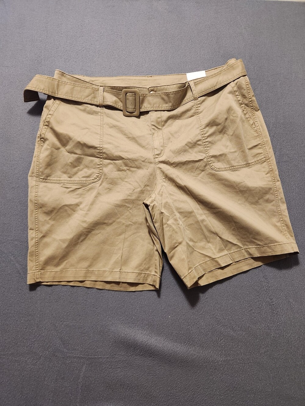 Lane Bryant Bermuda Shorts Women Size 22 Beige High Rise Belted Pockets